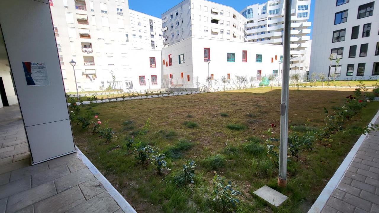 Elegant Apartment Kompleksi Magnet Tirana Exterior photo